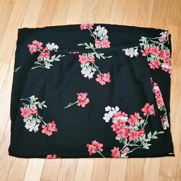 kathy ireland Floral Long Skirt Sz L. EUC - Picture 4 of 4